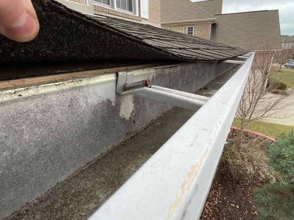 calculate your gutter installation costs in dayton ohio