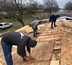 labor and tear off roof replacement costs in dayton ohio